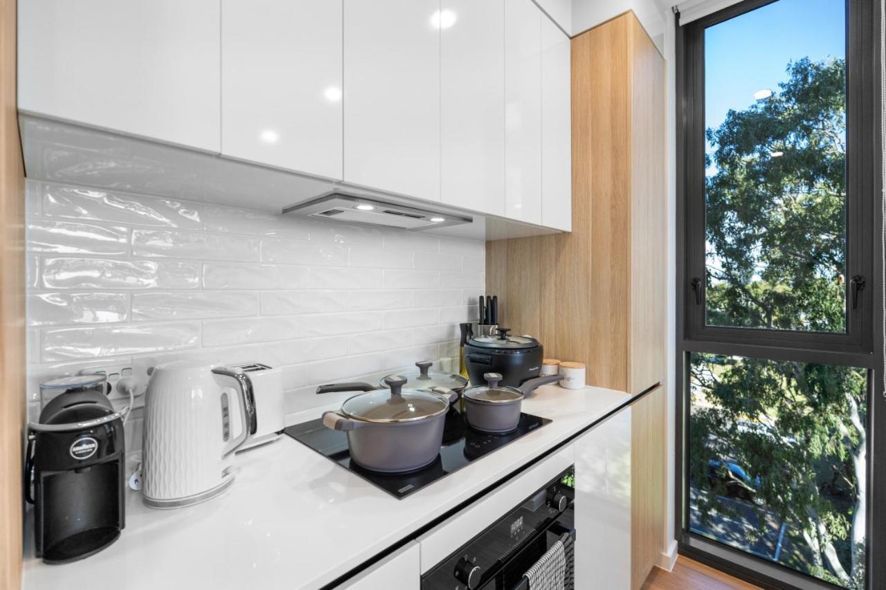 The Sunset - Brand New Riverview 2 Bedroom With Free Parking, Pool & Gym * Gold Coast