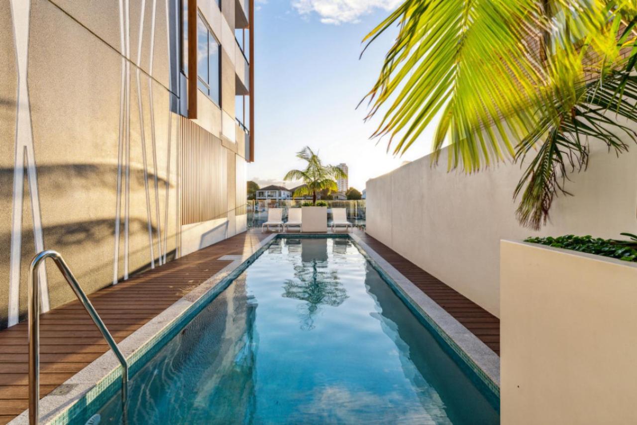 The Sunset - Brand New Riverview 2 Bedroom With Free Parking, Pool & Gym Gold Coast